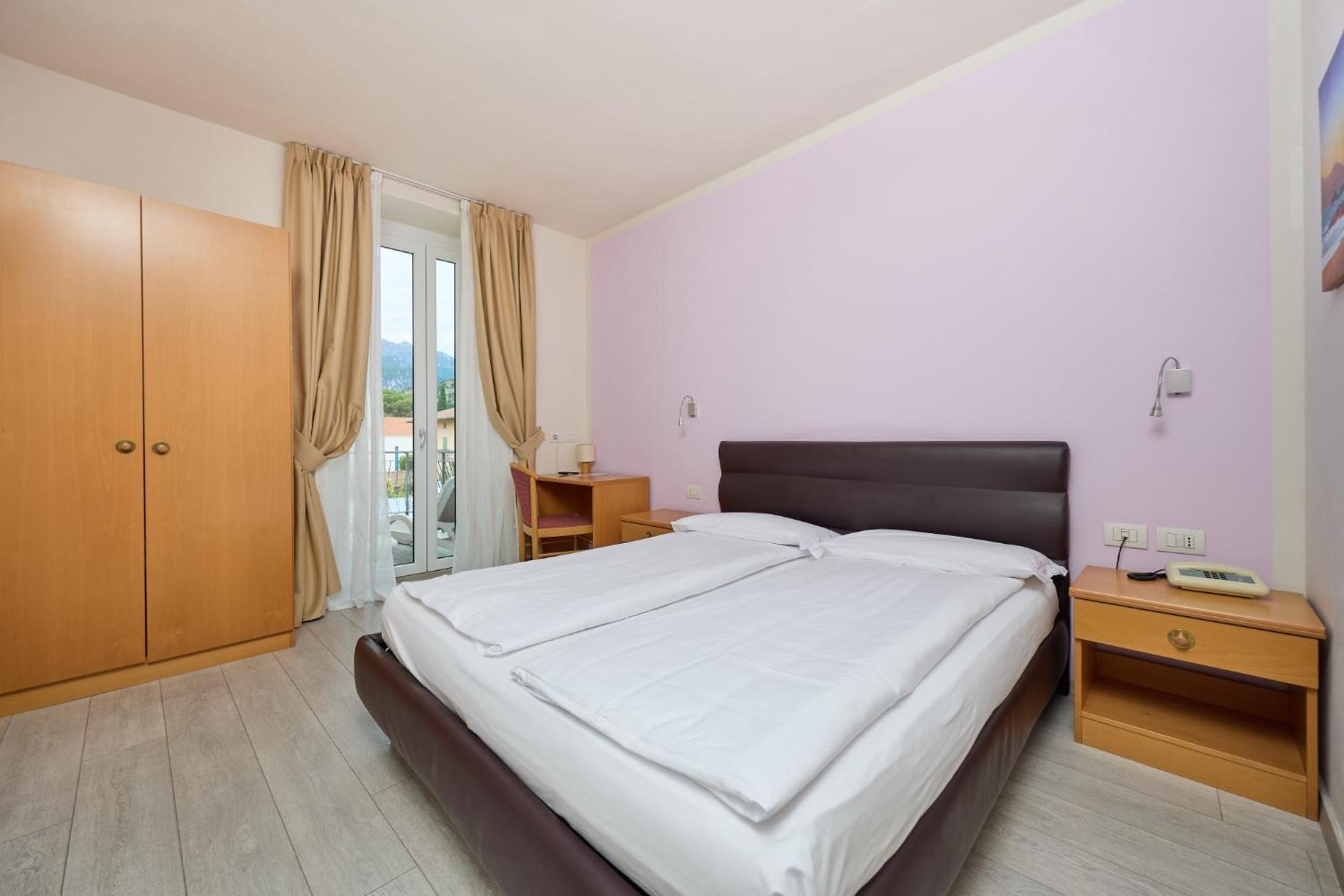 Hotel Geier Torbole Sul Garda Exterior foto